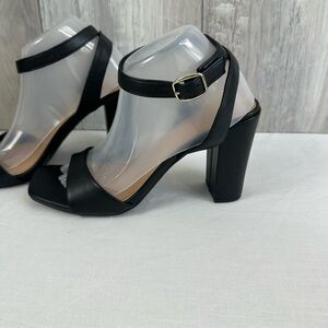 Chic Black Women's Heels with Ankle Strap